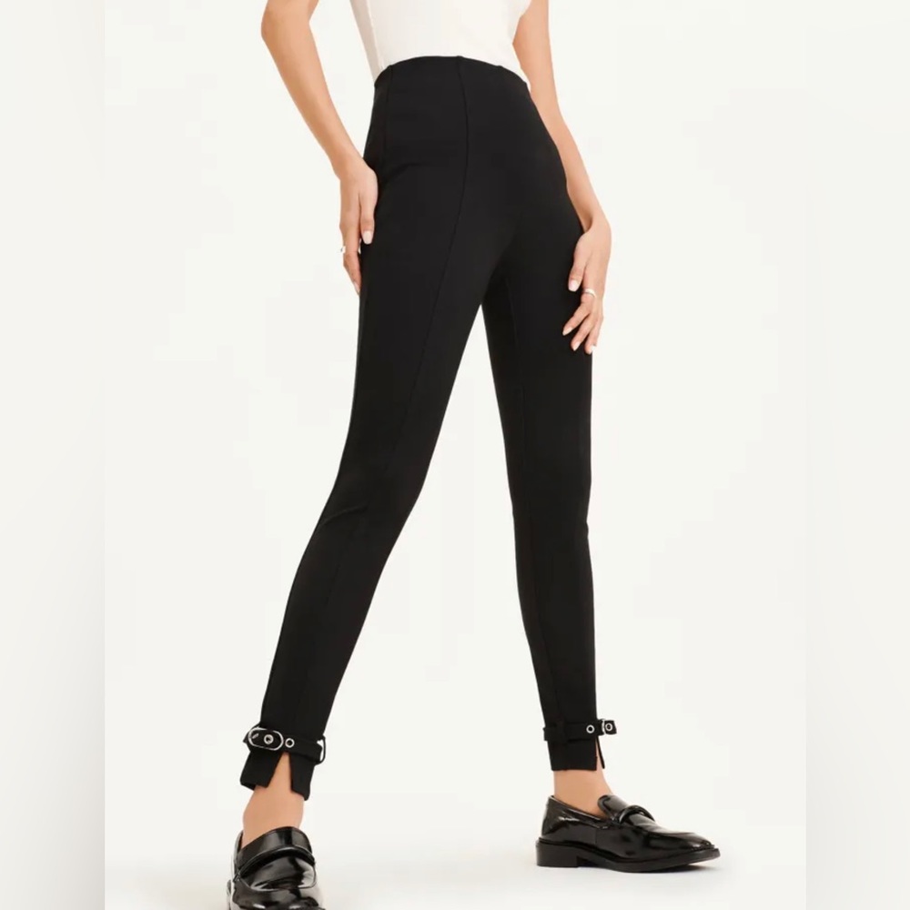 DKNY Front Seam Legging With Buckled Ankle NWT XS
